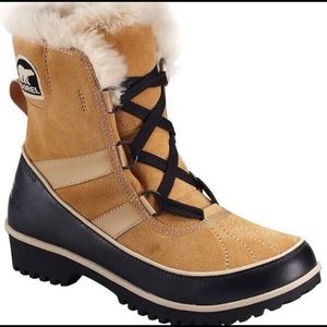 Sorel Women’s Tivoli II suede snow boots